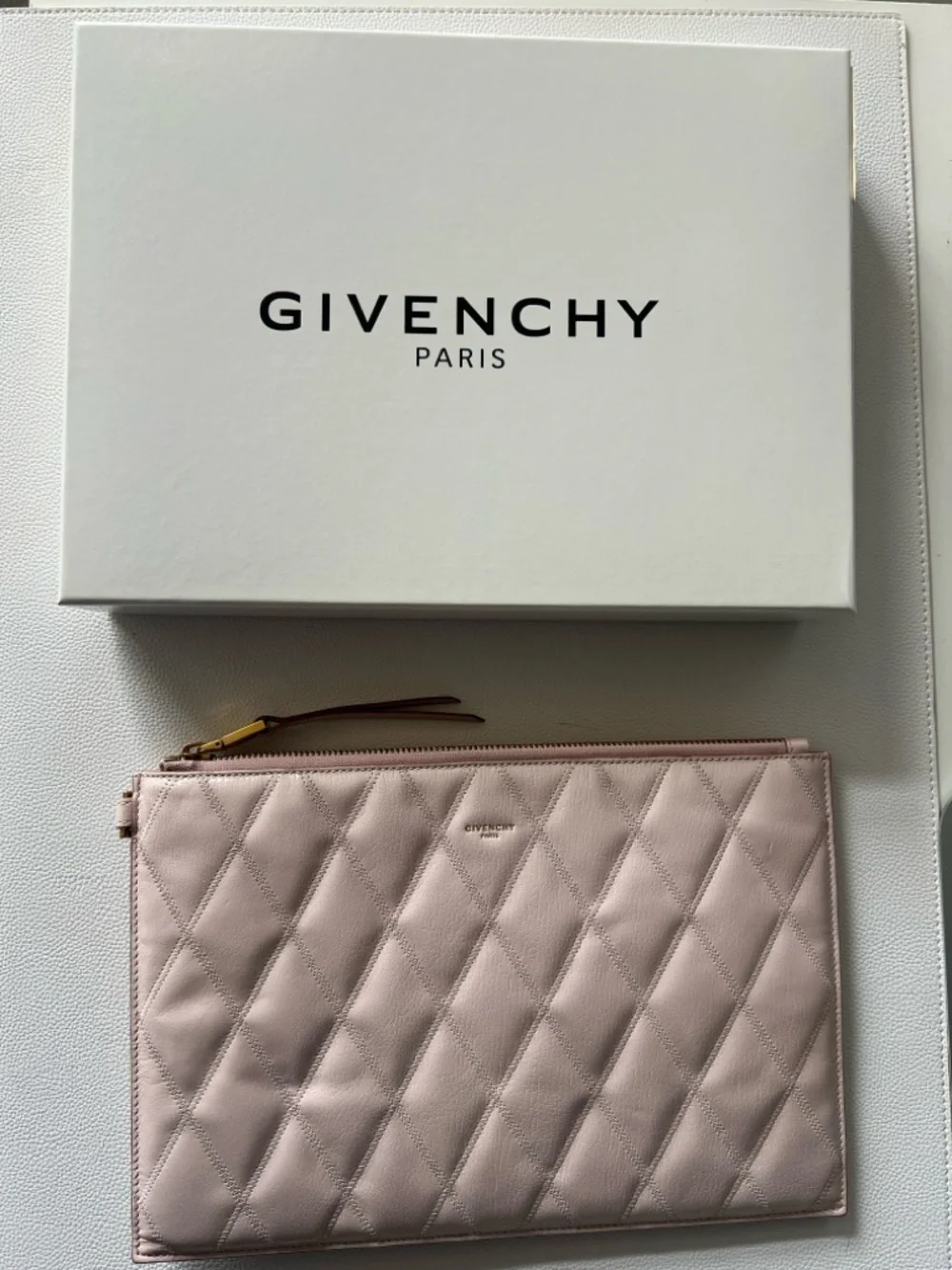 Givenchy Pouch Woman - Picture 1 of 10